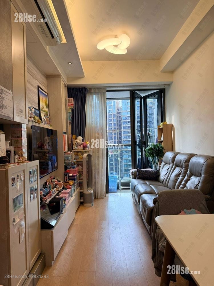 One Homantin Sell 2 Bedrooms , 1 Bathroom 509 ft²