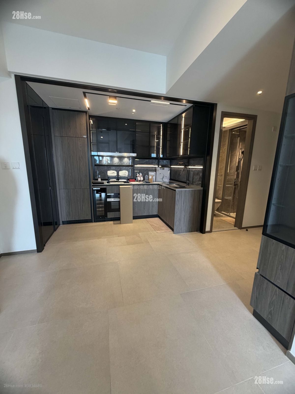 Cullinan Sky Rental 3 Bedrooms 787 ft²