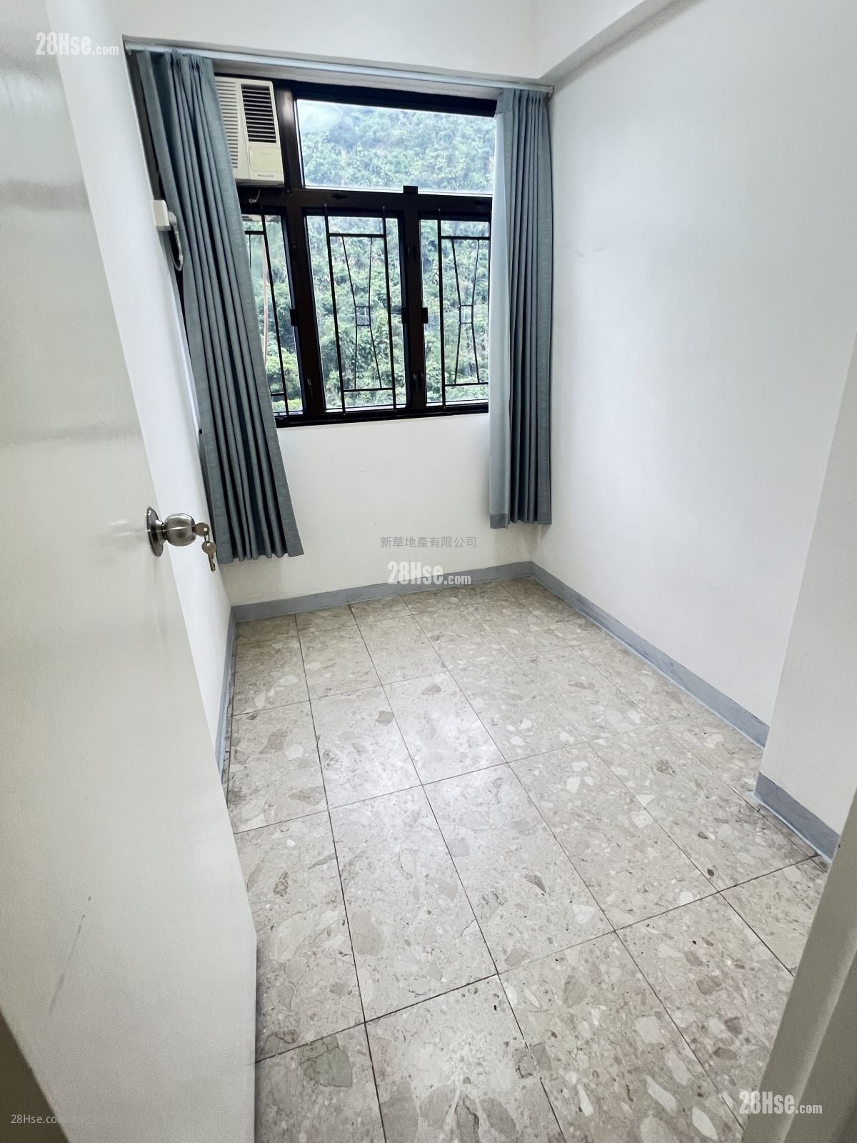 Tak Lee Building Rental 2 Bedrooms , 1 Bathroom 423 ft²