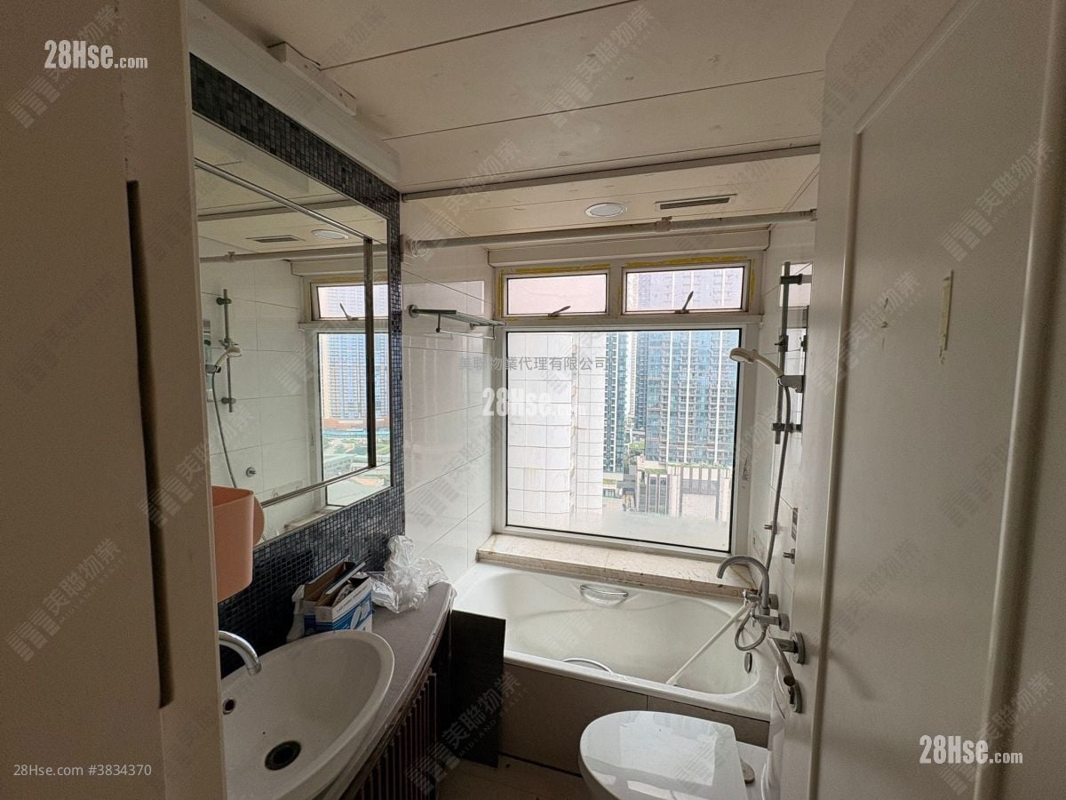 The Capitol Rental 4 Bedrooms , 2 Bathrooms 840 ft²