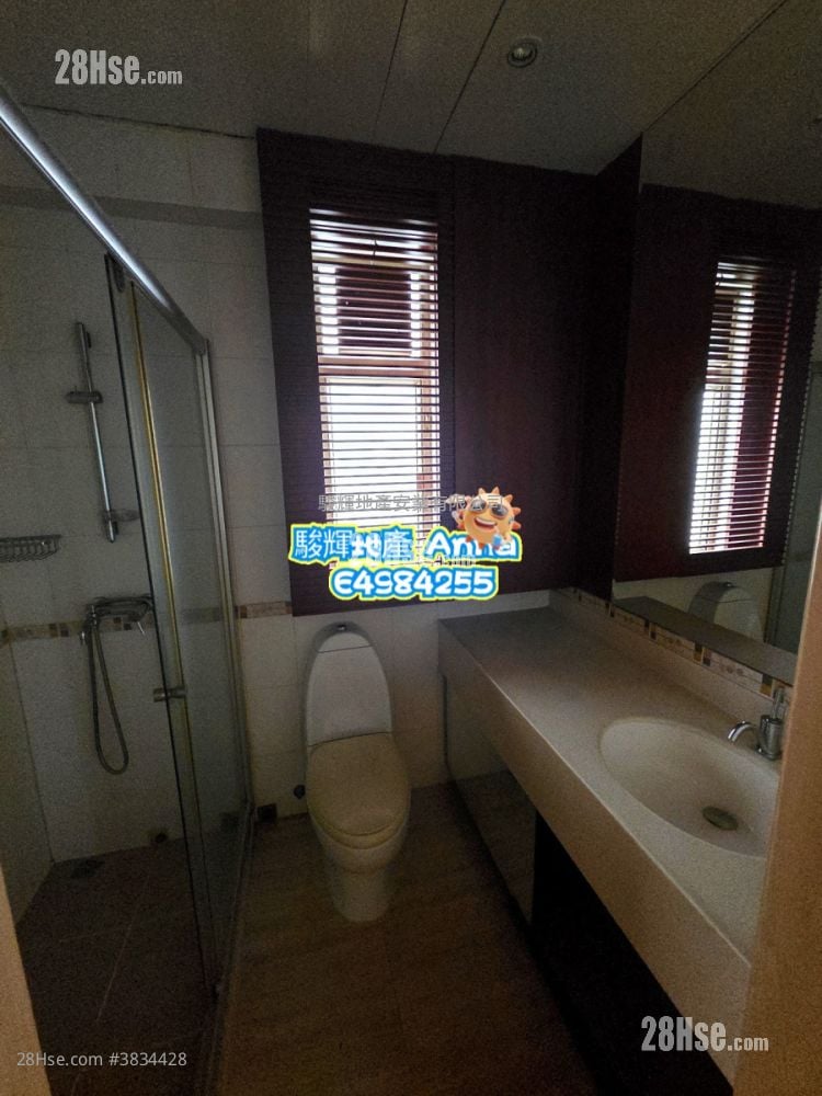 Yee On Court Sell 2 Bedrooms , 2 Bathrooms 976 ft²