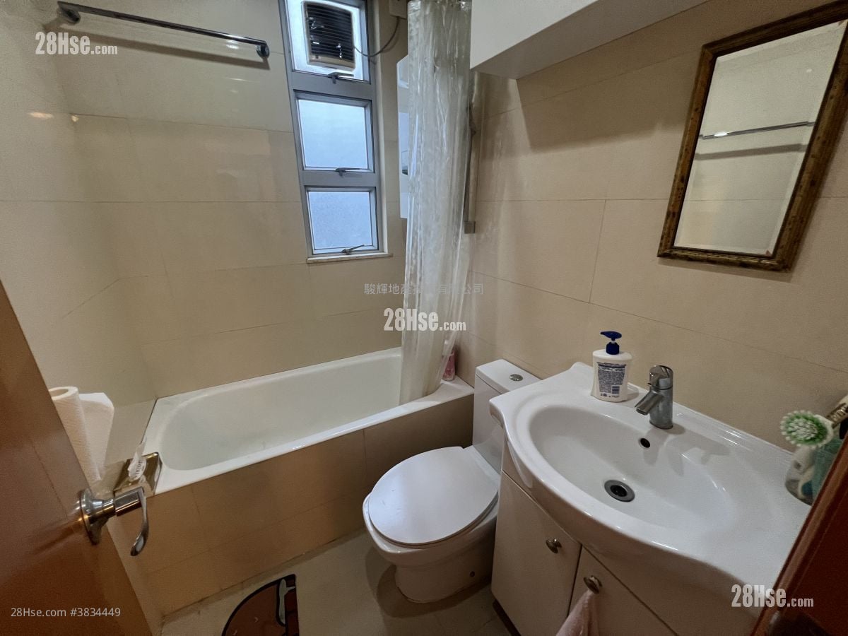 Bo Lun Building Rental 2 Bedrooms , 1 Bathroom 308 ft²