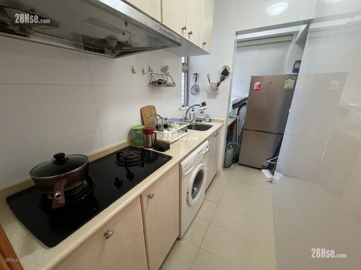 Bo Lun Building Rental 2 Bedrooms , 1 Bathroom 308 ft²