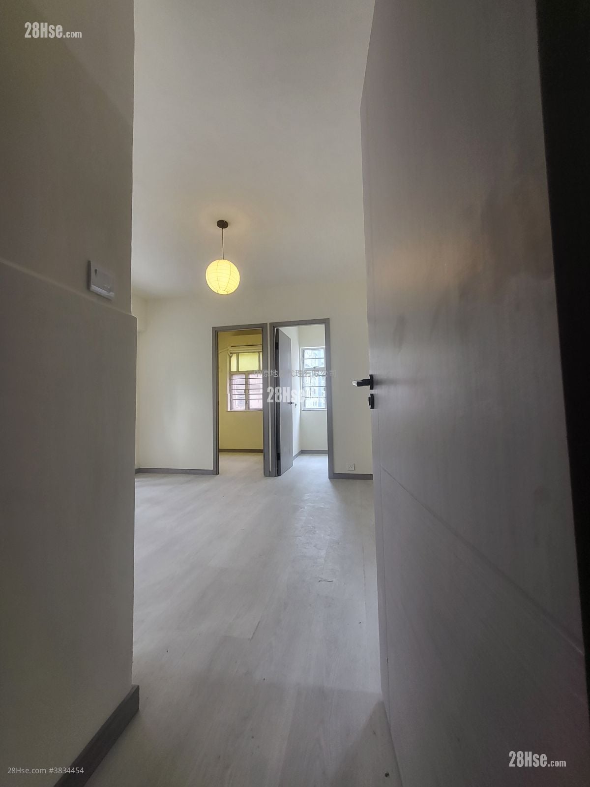 Hoi Shing Building Sell 2 Bedrooms , 1 Bathroom 360 ft²