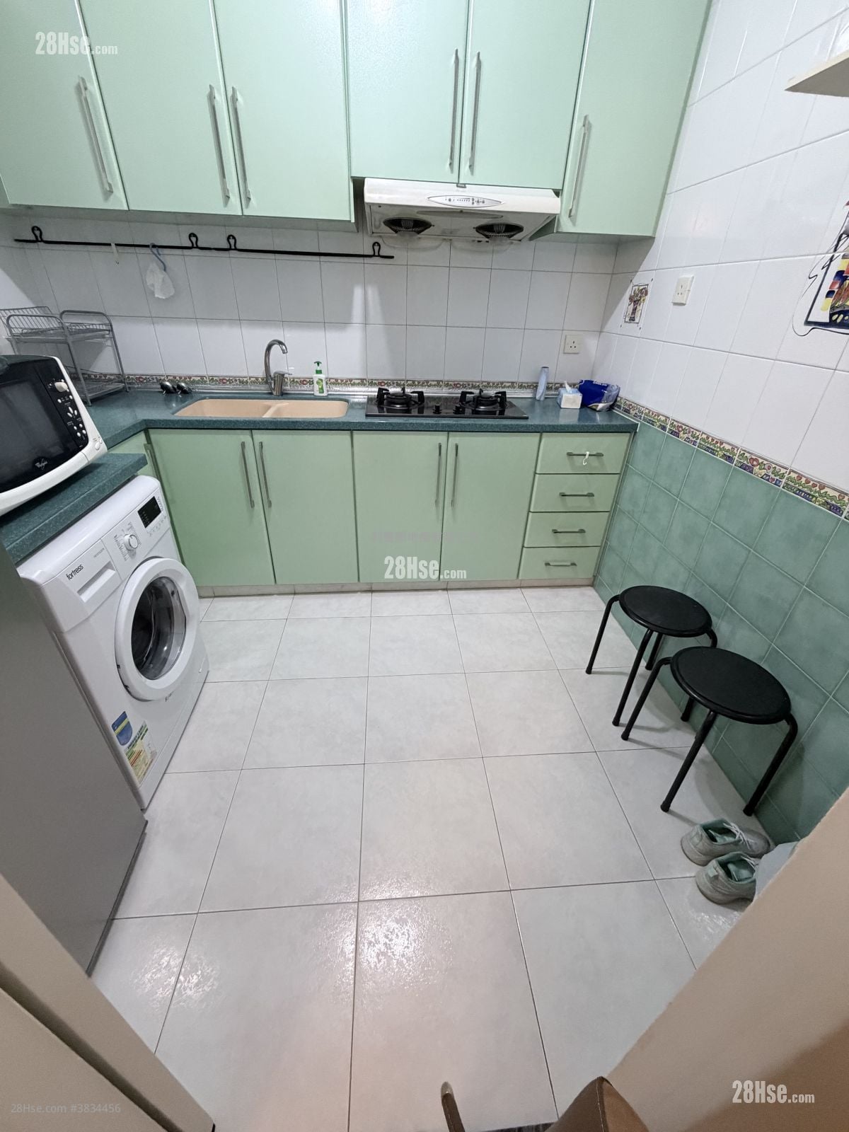 Swallow Garden Sell 3 Bedrooms 750 ft²