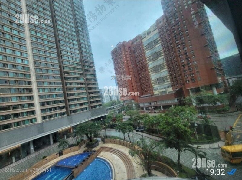 Royal Peninsula Sell 4 Bedrooms 968 ft²
