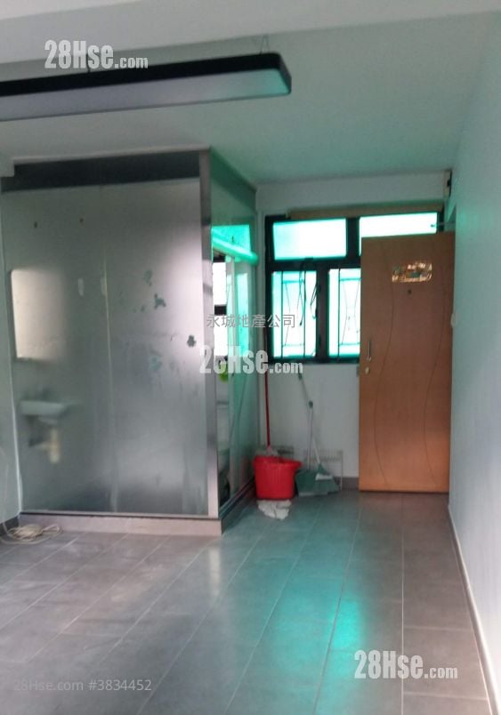 Houston Court Sell Studio , 1 Bathroom 240 ft²
