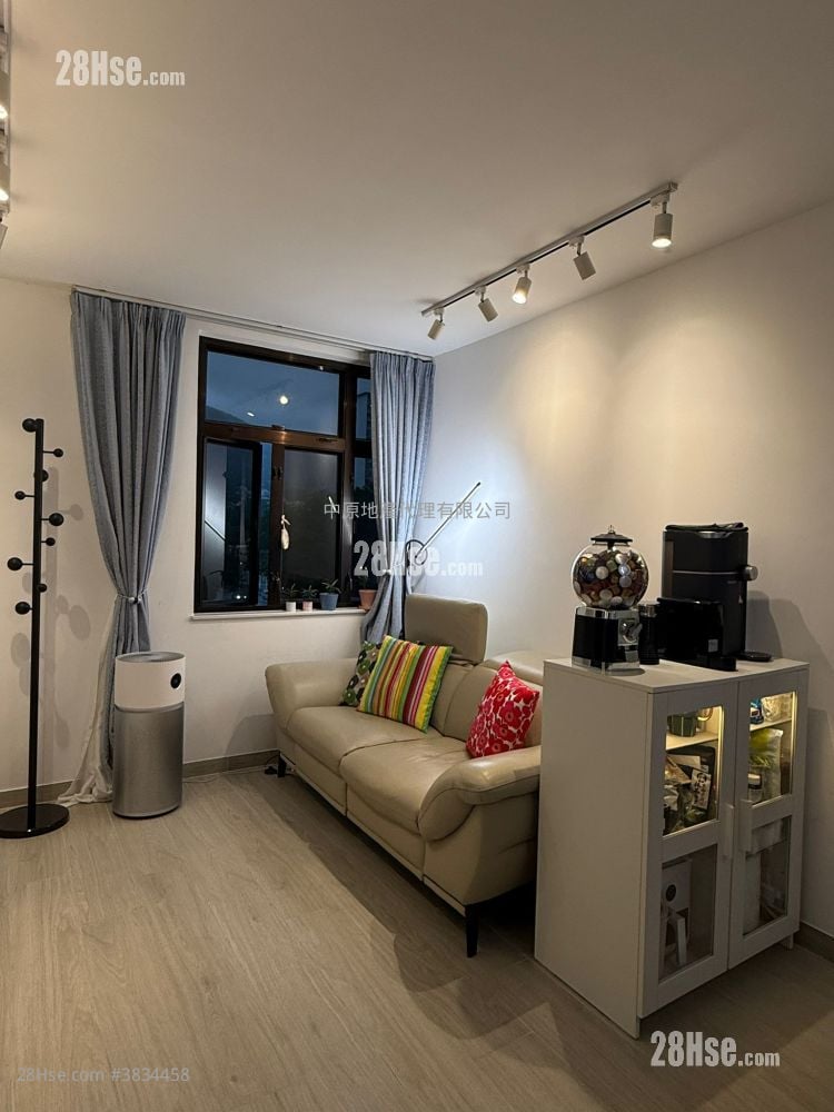 Luk Yeung Sun Chuen Sell 2 Bedrooms , 1 Bathroom 451 ft²