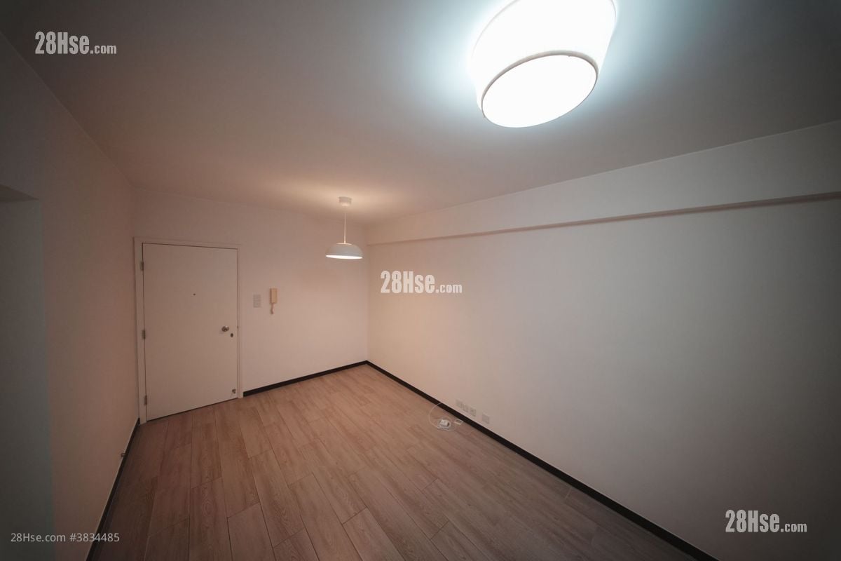 Scenery Garden Rental 3 Bedrooms , 1 Bathroom 537 ft²