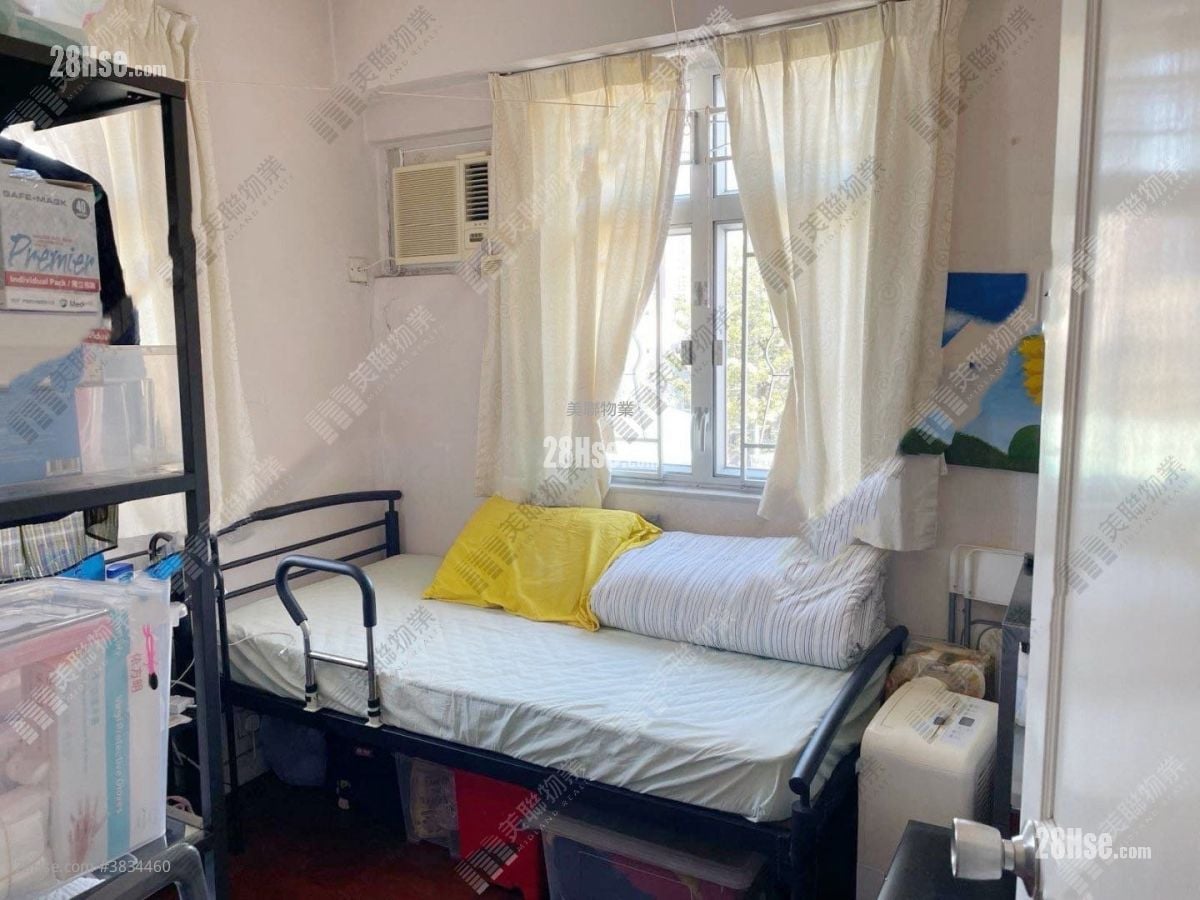 Swallow Garden Sell 3 Bedrooms 750 ft²