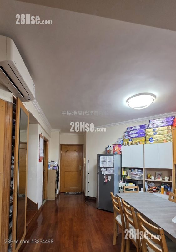 Nan Fung Plaza Sell 1,279 ft²