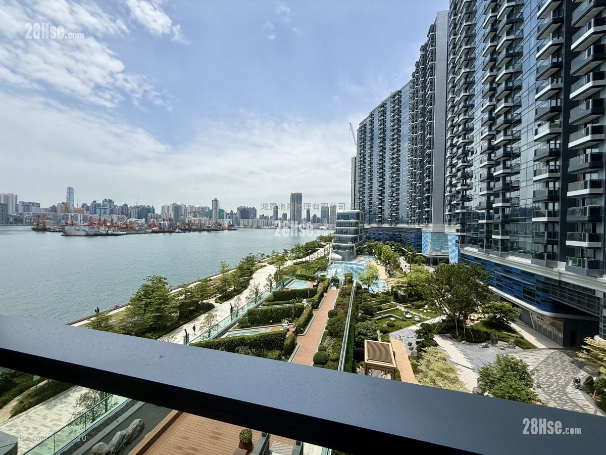 Victoria Voyage Rental 2 Bedrooms , 1 Bathroom 431 ft²
