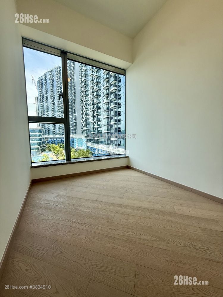 Victoria Voyage Rental 2 Bedrooms , 1 Bathroom 431 ft²
