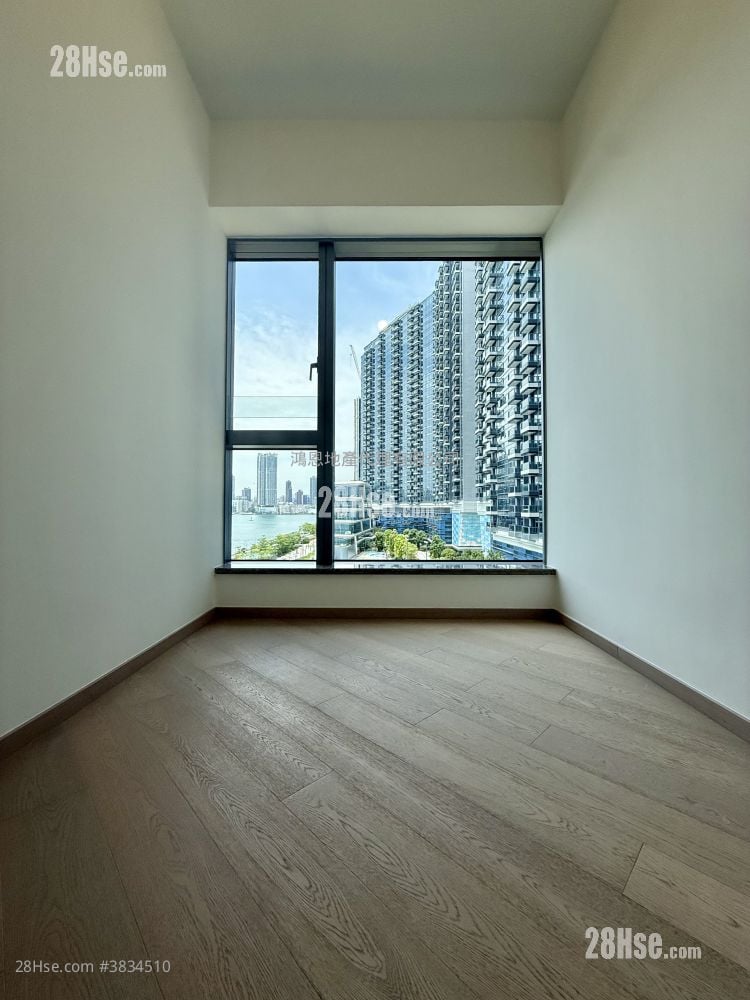 Victoria Voyage Rental 2 Bedrooms , 1 Bathroom 431 ft²