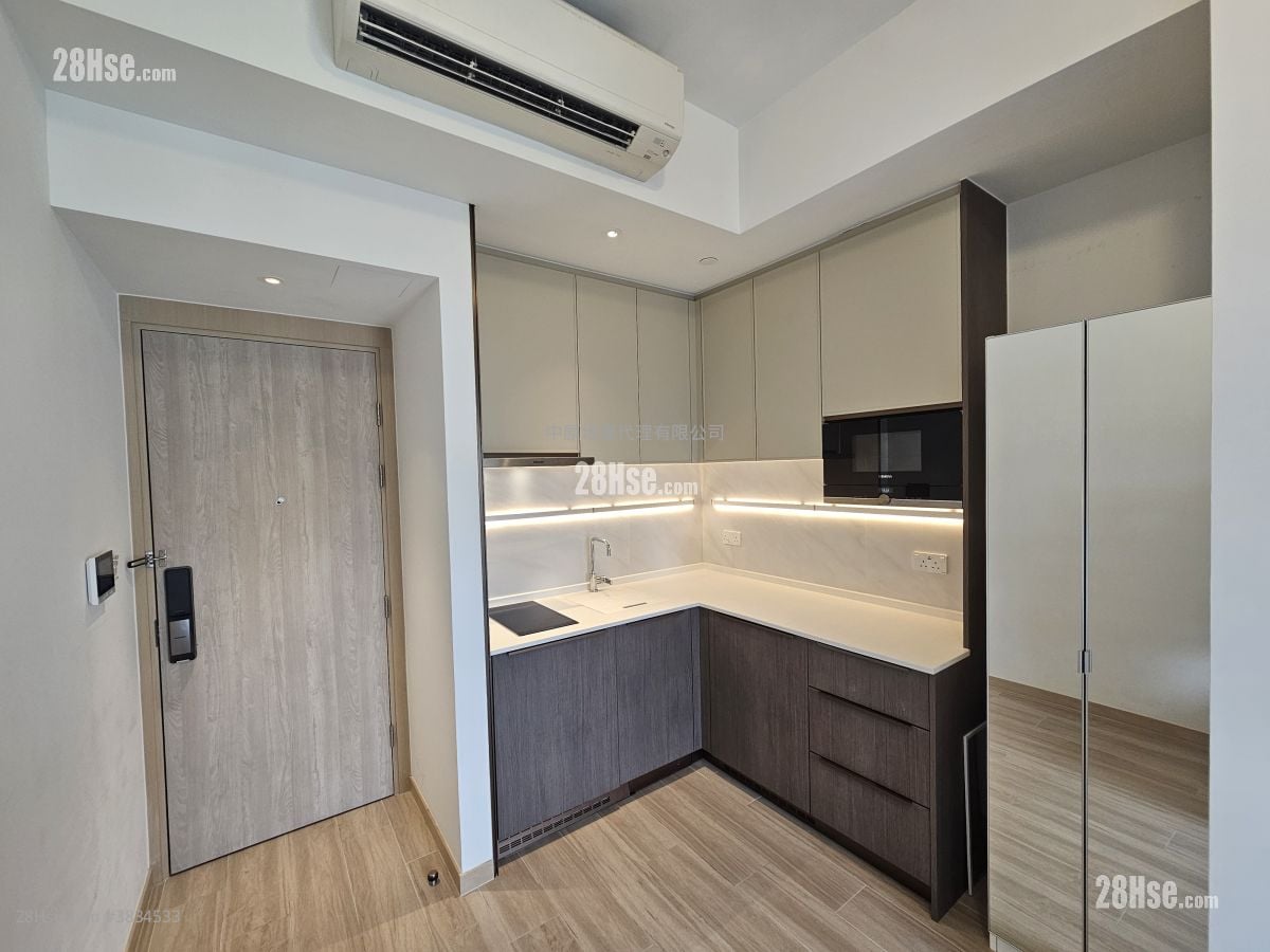 J Loft Rental Studio , 1 Bathroom 205 ft²