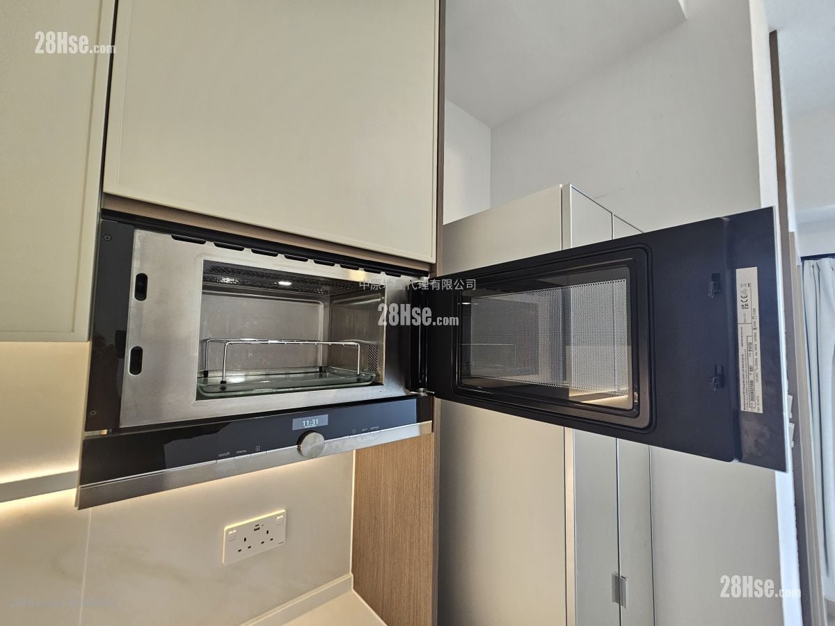 J Loft Rental Studio , 1 Bathroom 205 ft²