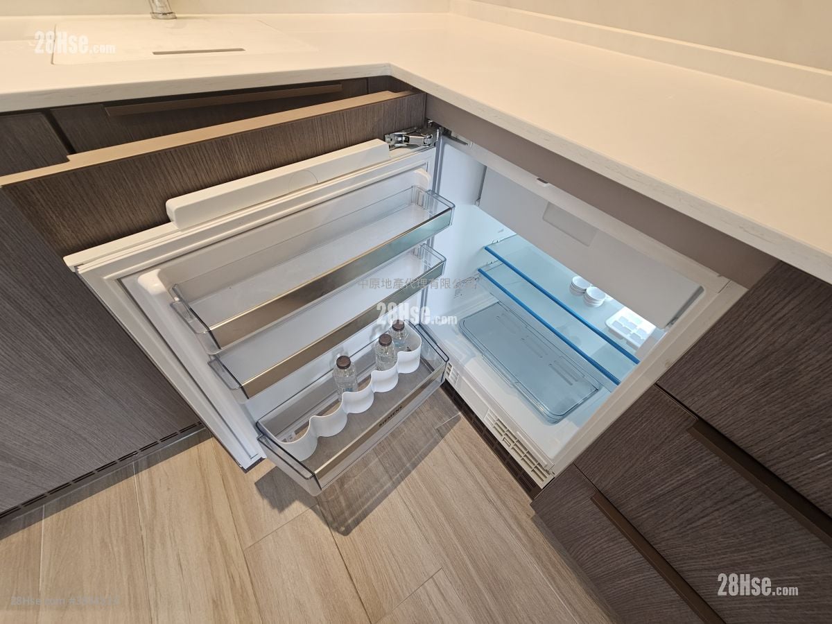 J Loft Rental Studio , 1 Bathroom 205 ft²