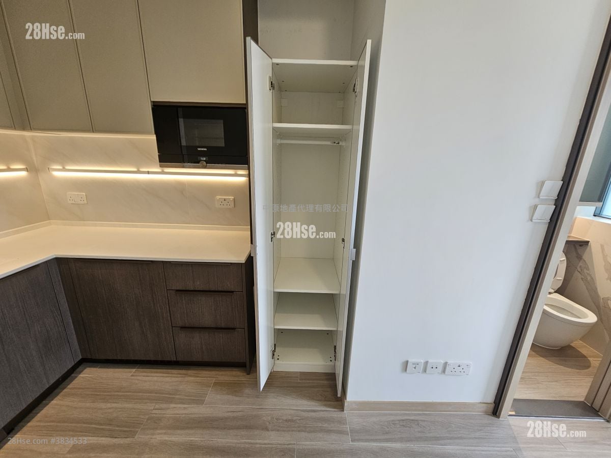 J Loft Rental Studio , 1 Bathroom 205 ft²