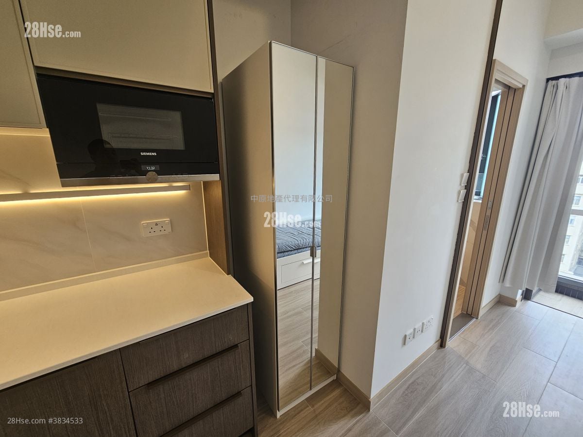 J Loft Rental Studio , 1 Bathroom 205 ft²