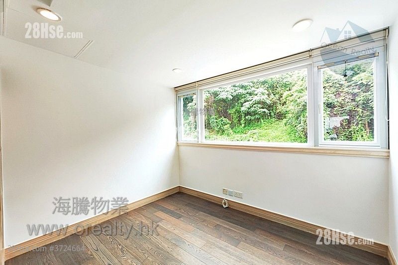 紫蘭花園 售盤 5+ 房 , 4 浴室 1,400 平方呎