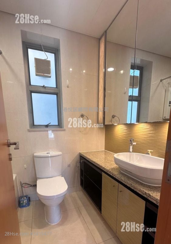 The Zenith Rental 3 Bedrooms 659 ft²