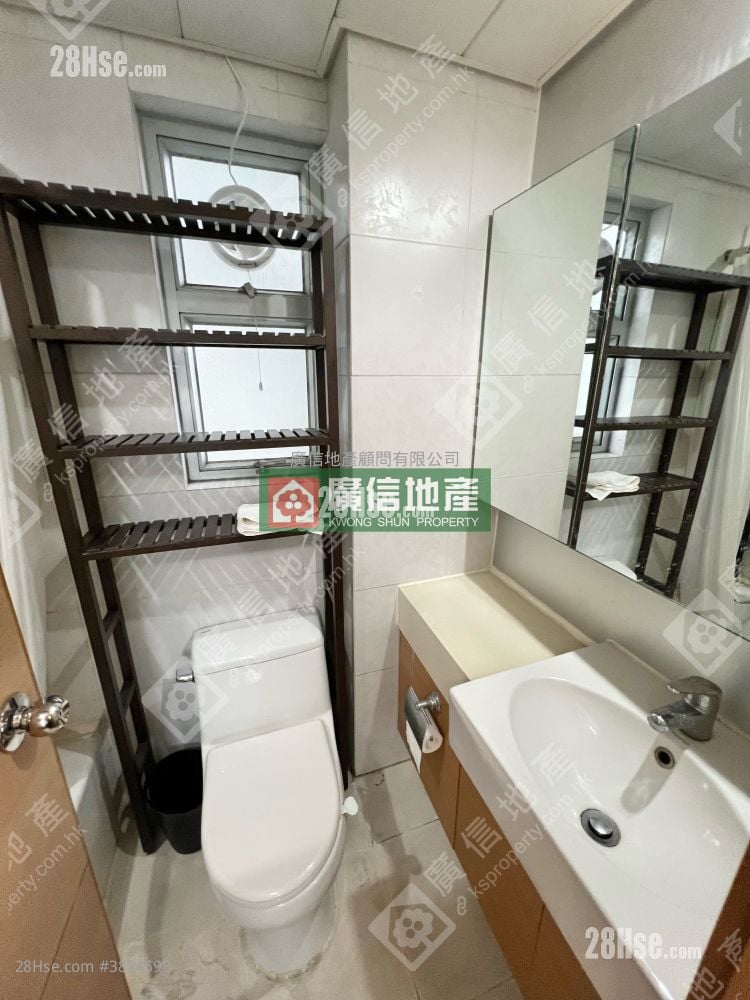 Metro Harbour View Rental 2 Bedrooms , 1 Bathroom 322 ft²