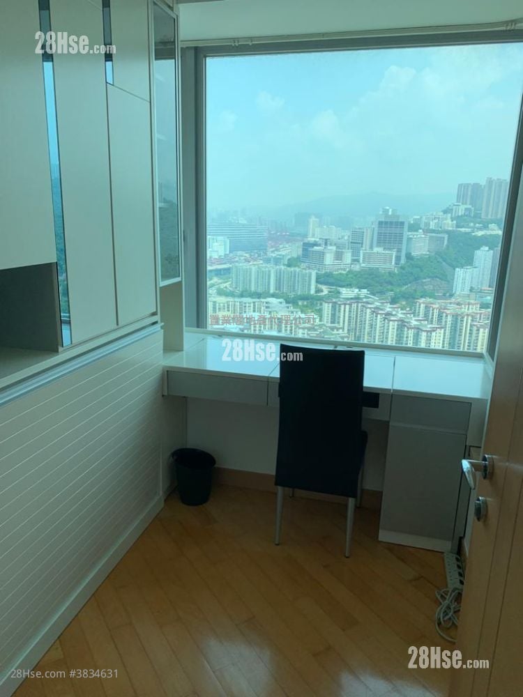 Manhattan Hill Rental 2 Bedrooms , 1 Bathroom 558 ft²