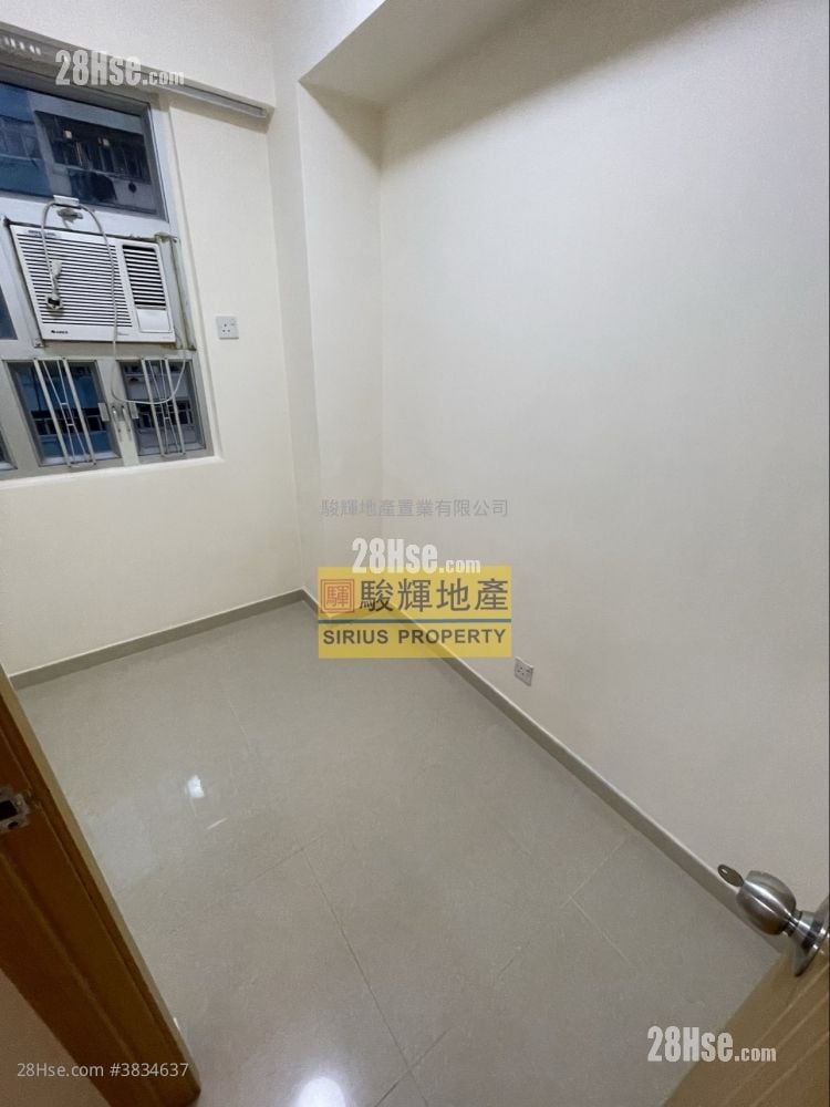 Luen Keung Building Rental 271 ft²