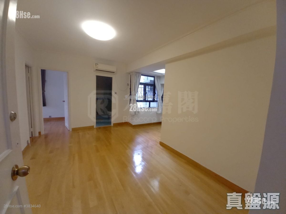 Corona Tower Sell 2 Bedrooms 436 ft²