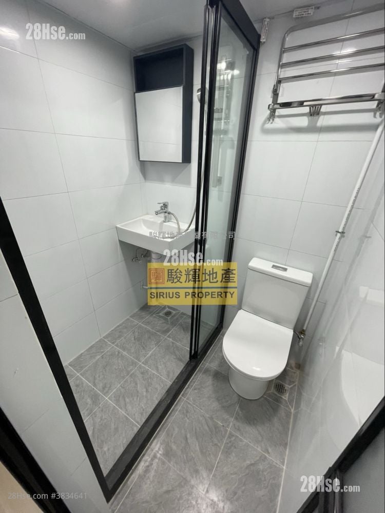 Yuk Chuen Building Rental 180 ft²