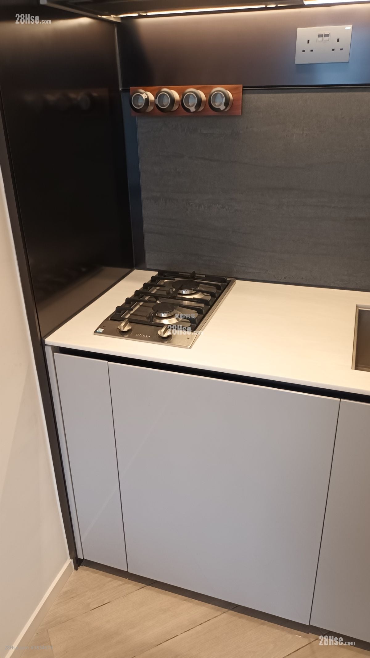 The Henley Rental 2 Bedrooms , 1 Bathroom 356 ft²