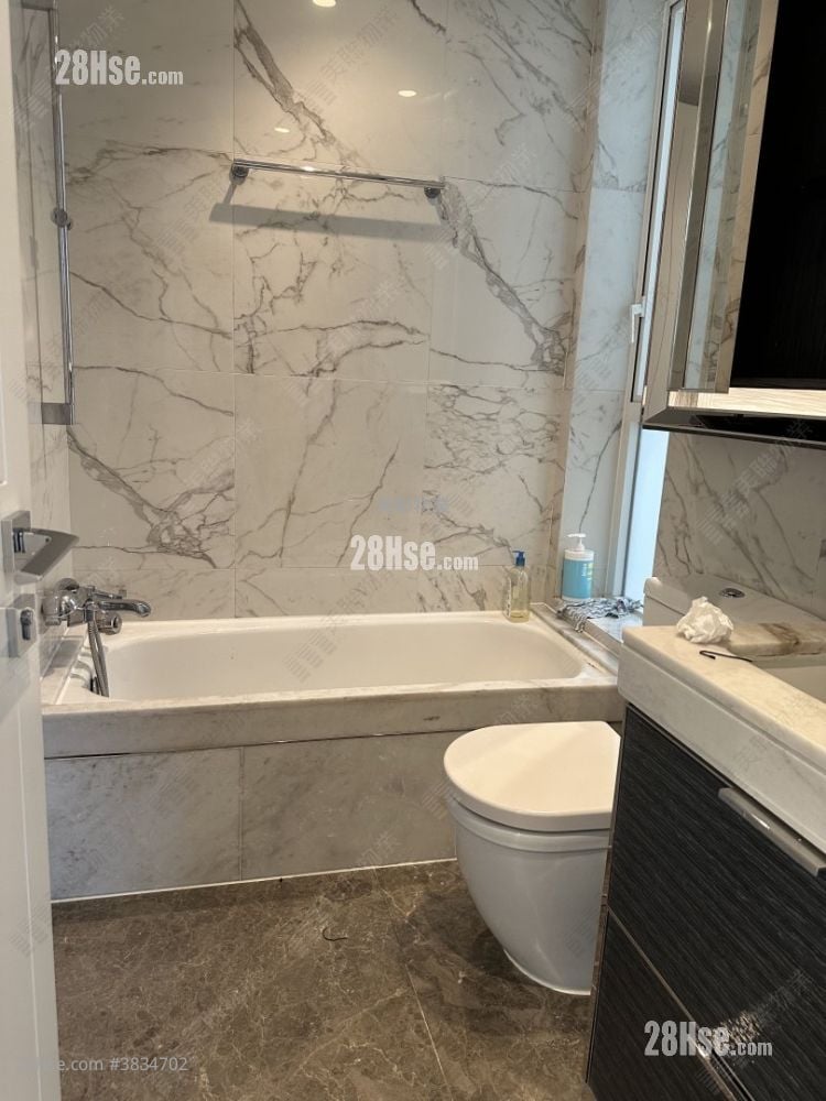 Monterey Rental 3 Bedrooms , 2 Bathrooms 579 ft²