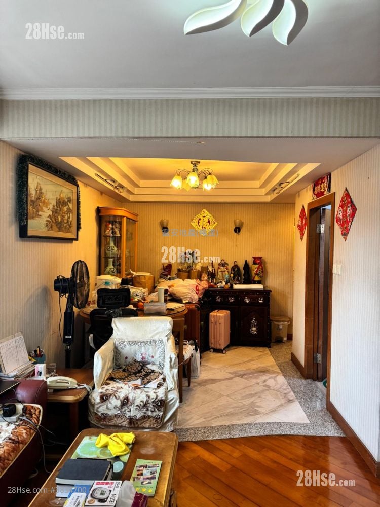 Chevalier Garden Sell 3 Bedrooms , 1 Bathroom 595 ft²