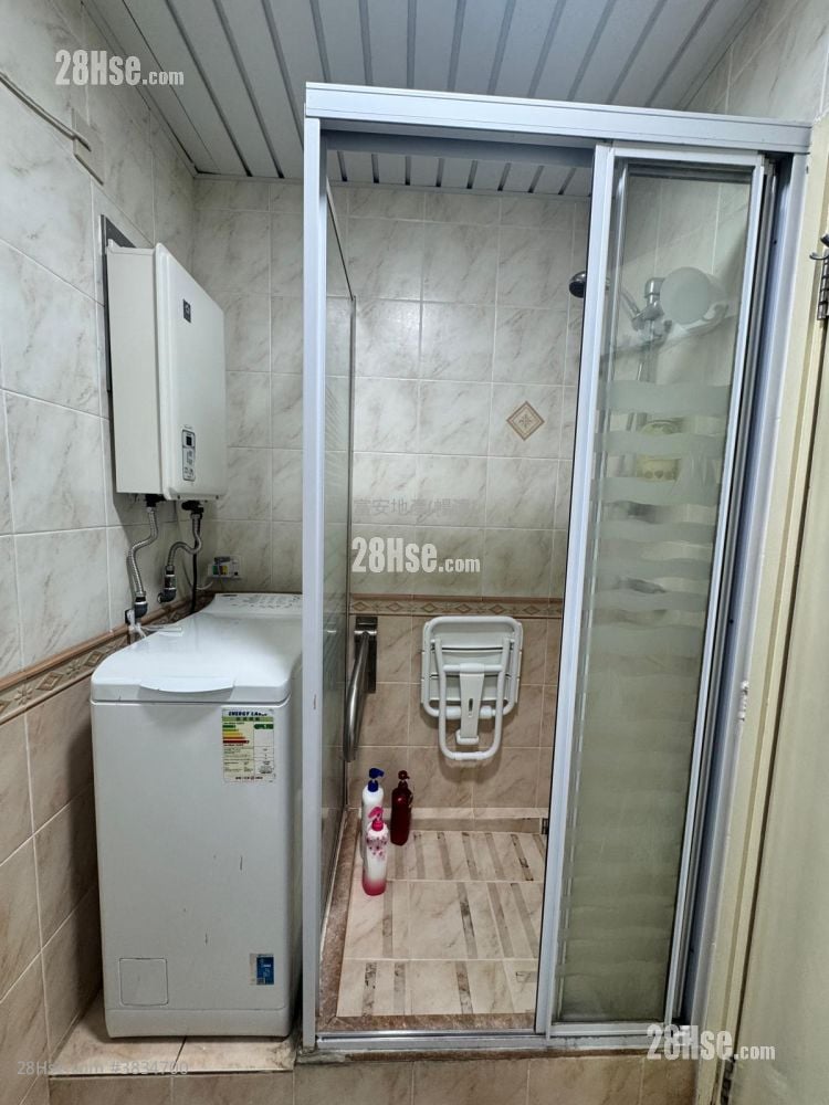 Chevalier Garden Sell 3 Bedrooms , 1 Bathroom 595 ft²