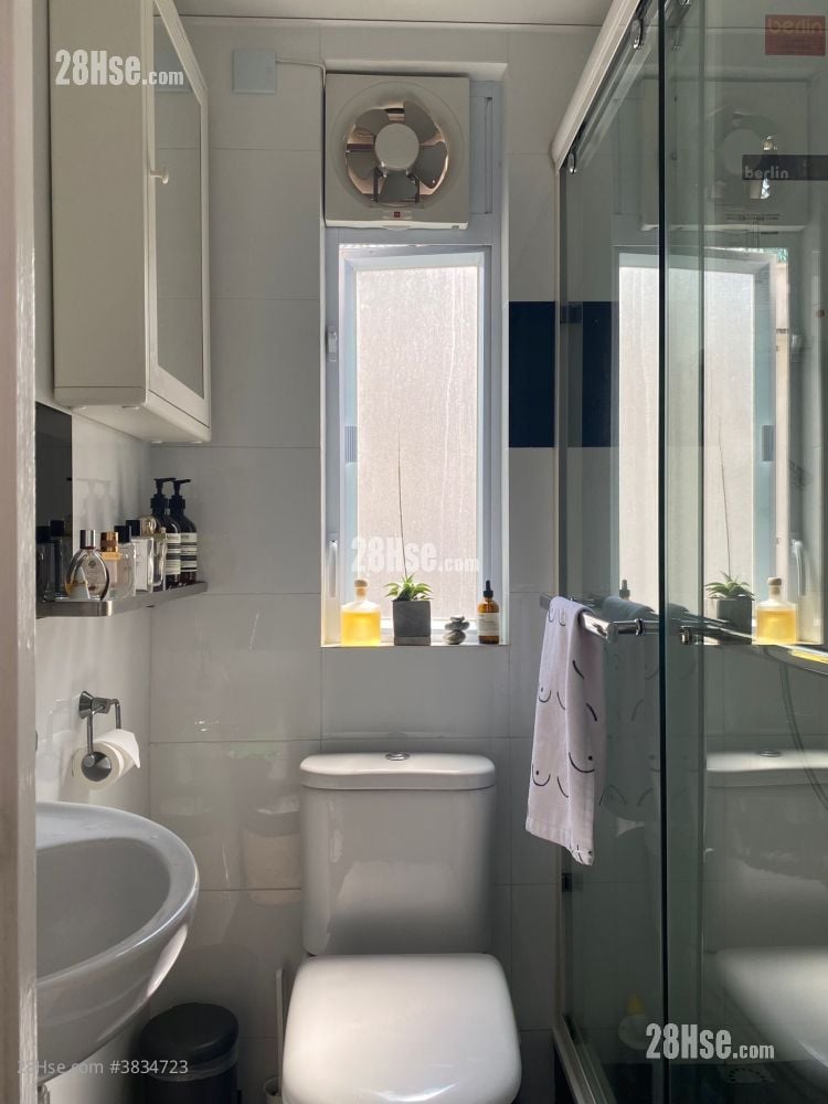 Tai Hing Building Sell Studio , 1 Bathroom