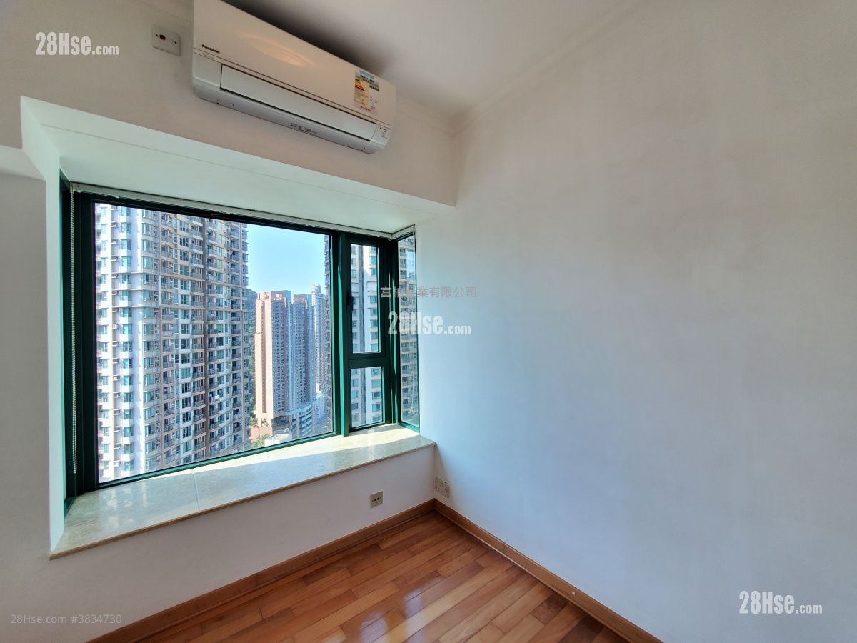 Manhattan Heights Sell 2 Bedrooms , 1 Bathroom 450 ft²