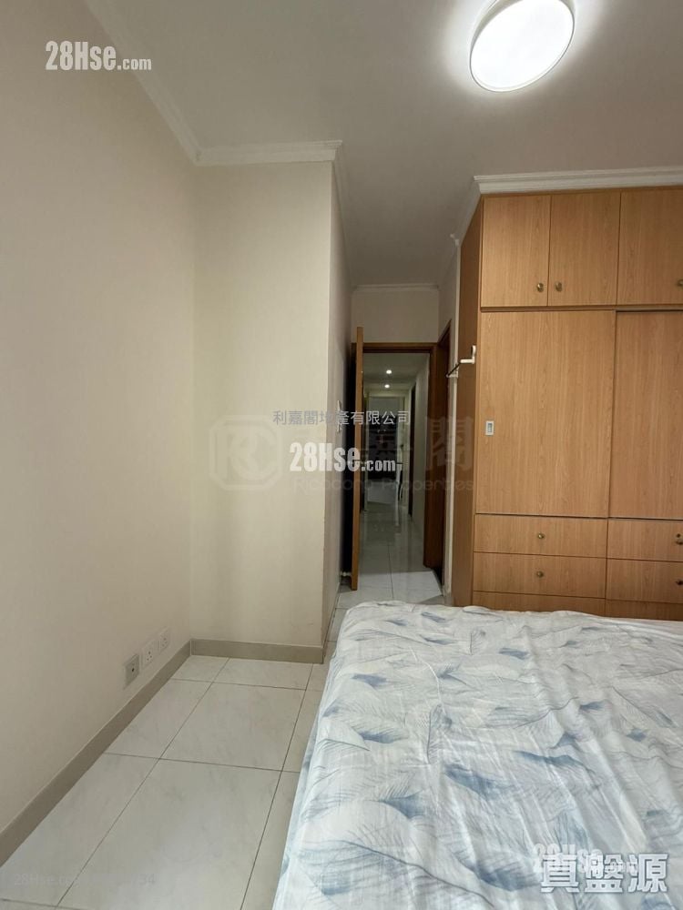 The Metro City Sell 3 Bedrooms , 2 Bathrooms 701 ft²