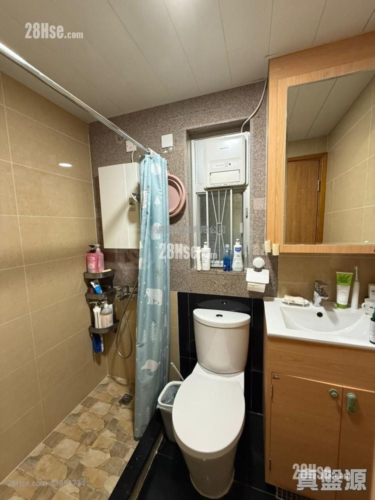 The Metro City Sell 3 Bedrooms , 2 Bathrooms 701 ft²