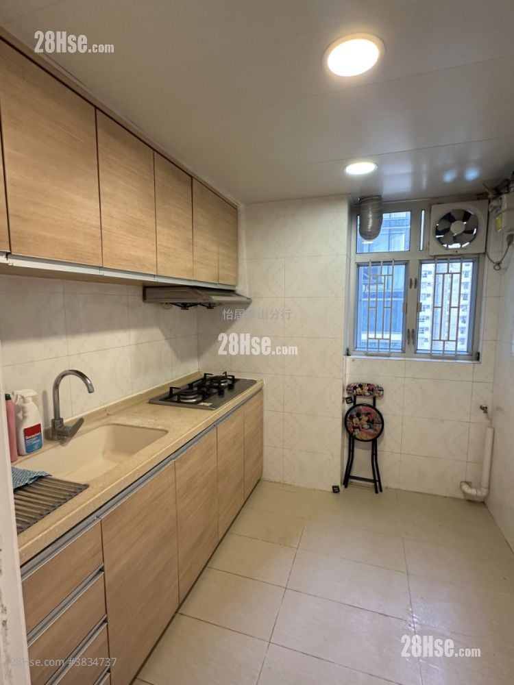 Taikoo Shing Sell 3 Bedrooms , 1 Bathroom 702 ft²