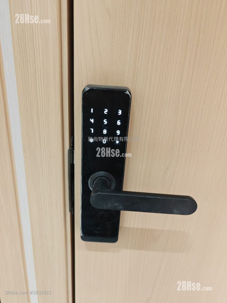 Kwun Tong Industrial Centre Rental 85 ft²