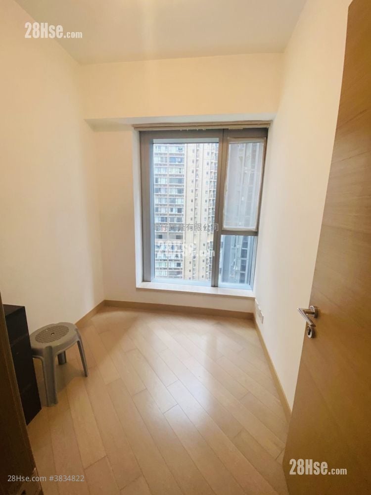Century Link Rental 2 Bedrooms , 1 Bathroom 462 ft²