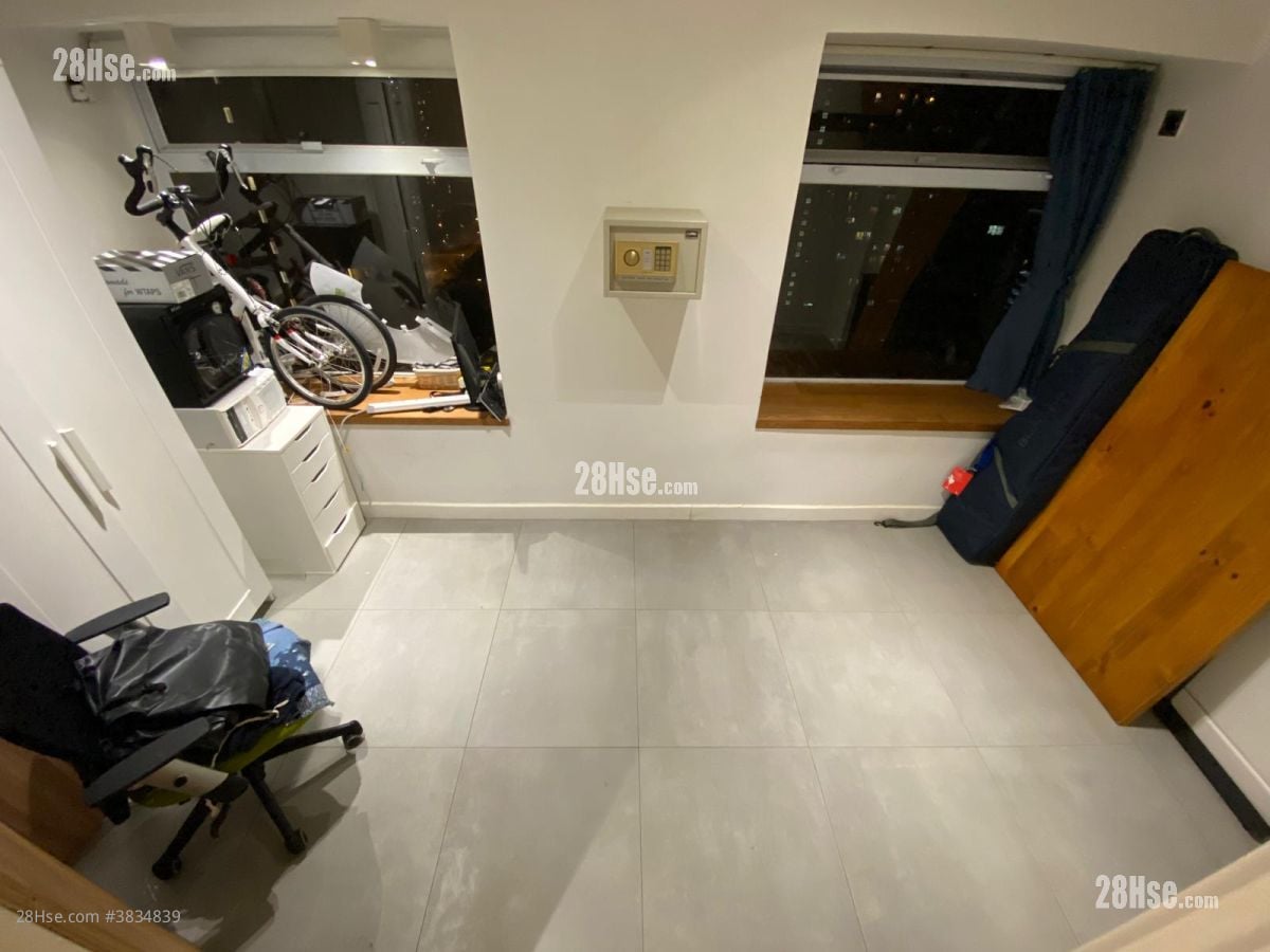 Po Wah Court( Un Chau Street) Sell 1 Bedroom , 1 Bathroom 267 ft²