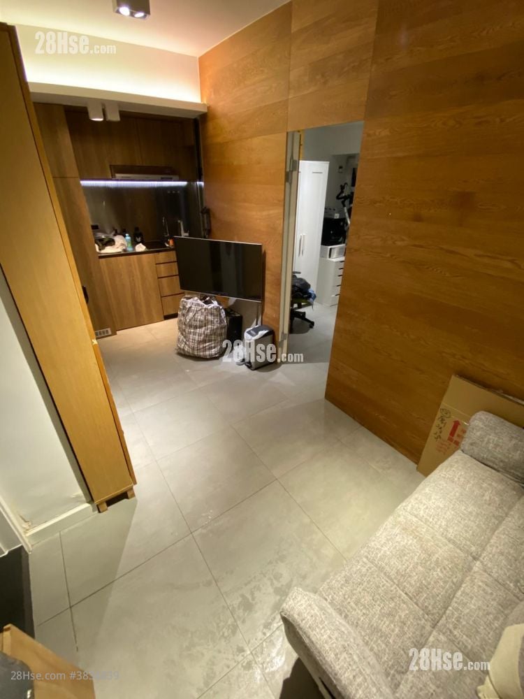 Po Wah Court( Un Chau Street) Sell 1 Bedroom , 1 Bathroom 267 ft²