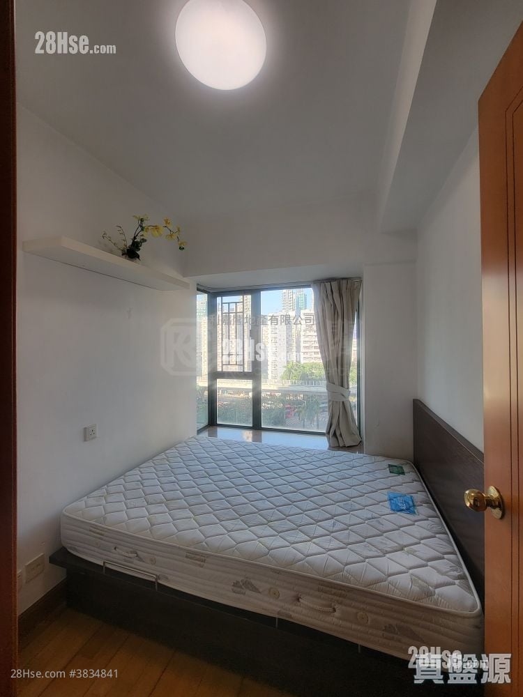 Park Avenue Sell 2 Bedrooms , 1 Bathroom 469 ft²