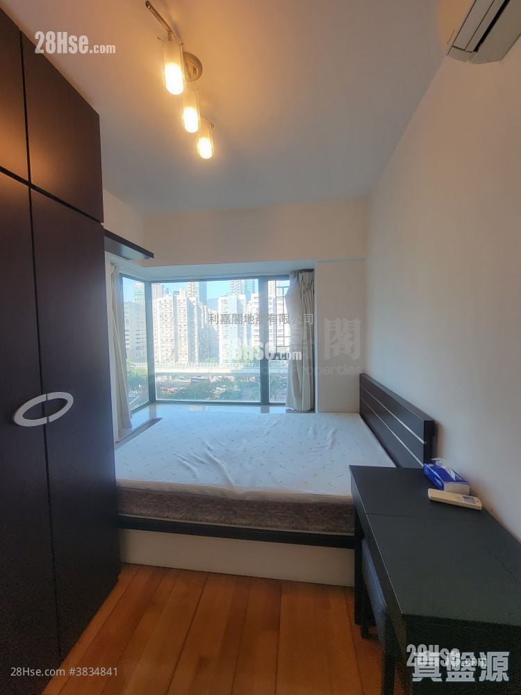 Park Avenue Sell 2 Bedrooms , 1 Bathroom 469 ft²
