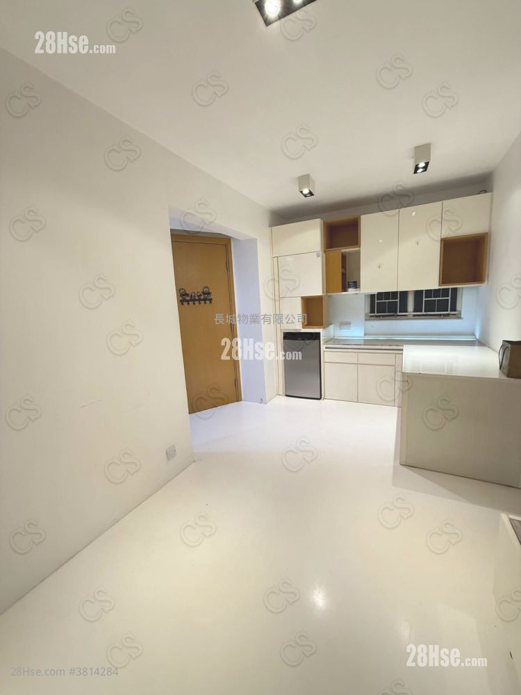 Westlands Court Rental 2 Bedrooms , 1 Bathroom 375 ft²