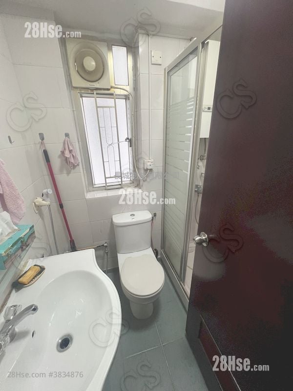 Nan Fung Sun Chuen Sell 2 Bedrooms , 1 Bathroom 391 ft²
