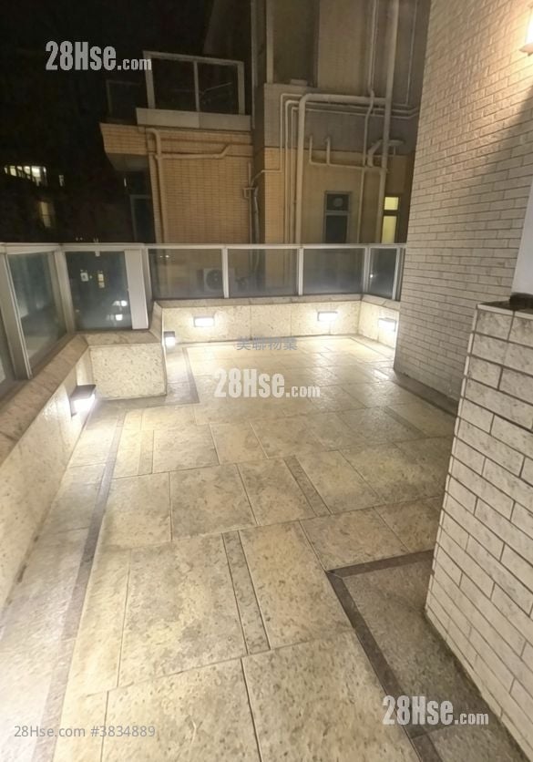 Century Gateway Rental 4 Bedrooms , 3 Bathrooms 1,015 ft²