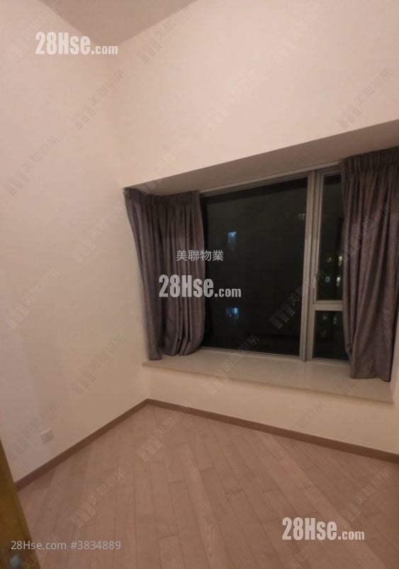 Century Gateway Rental 4 Bedrooms , 3 Bathrooms 1,015 ft²