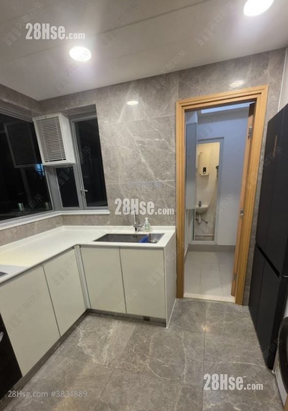 Century Gateway Rental 4 Bedrooms , 3 Bathrooms 1,015 ft²